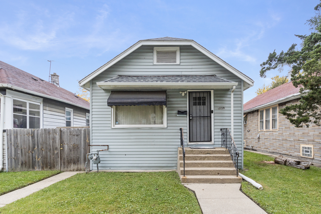 Photo 1 of 15 of 15130 Ashland Avenue house