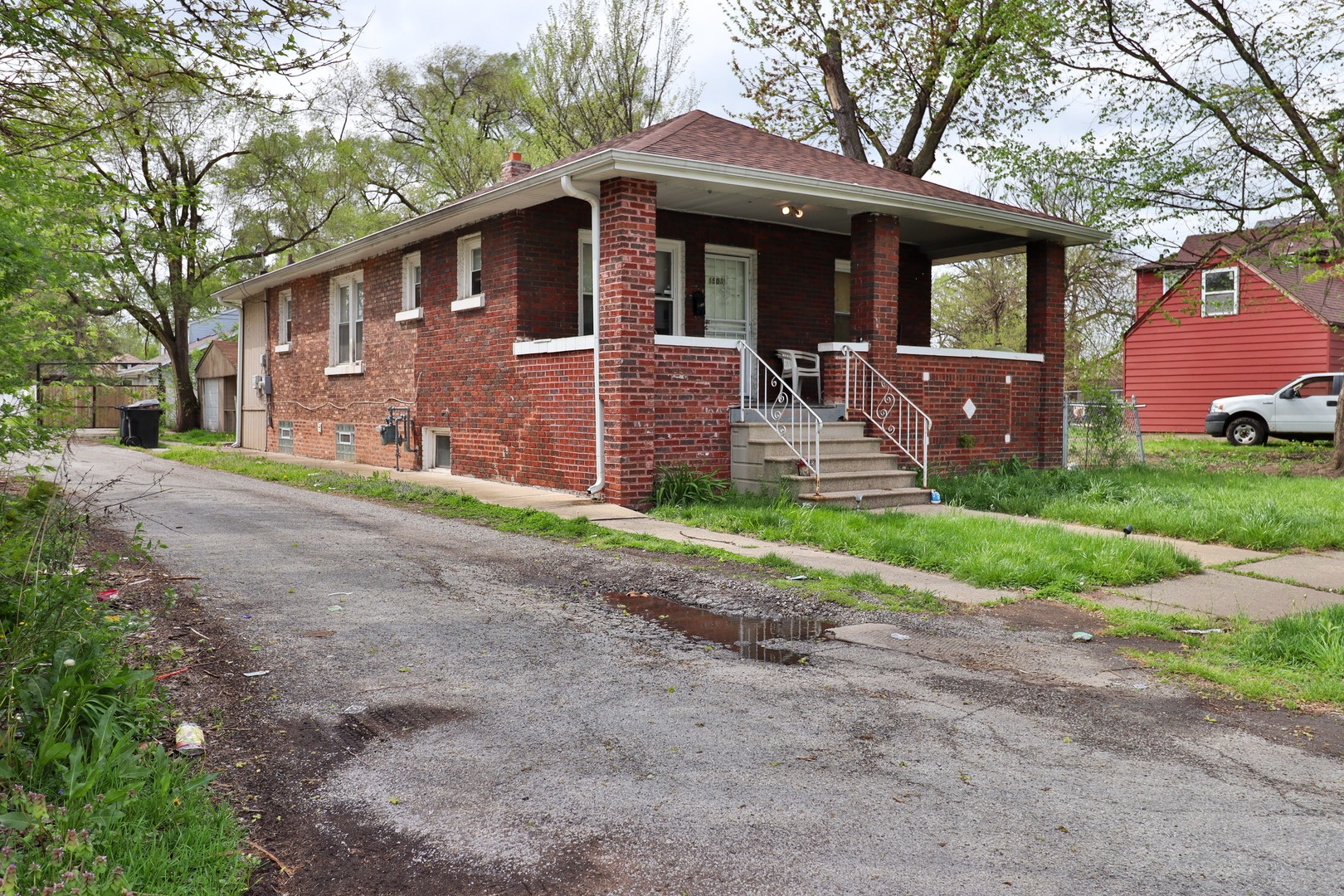 Photo 3 of 51 of 15032 Marshfield Avenue house