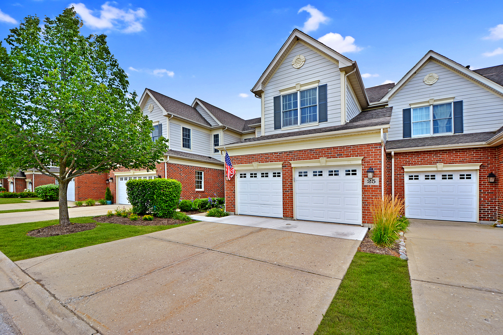 Photo 3 of 50 of 25 Harborside Way townhome