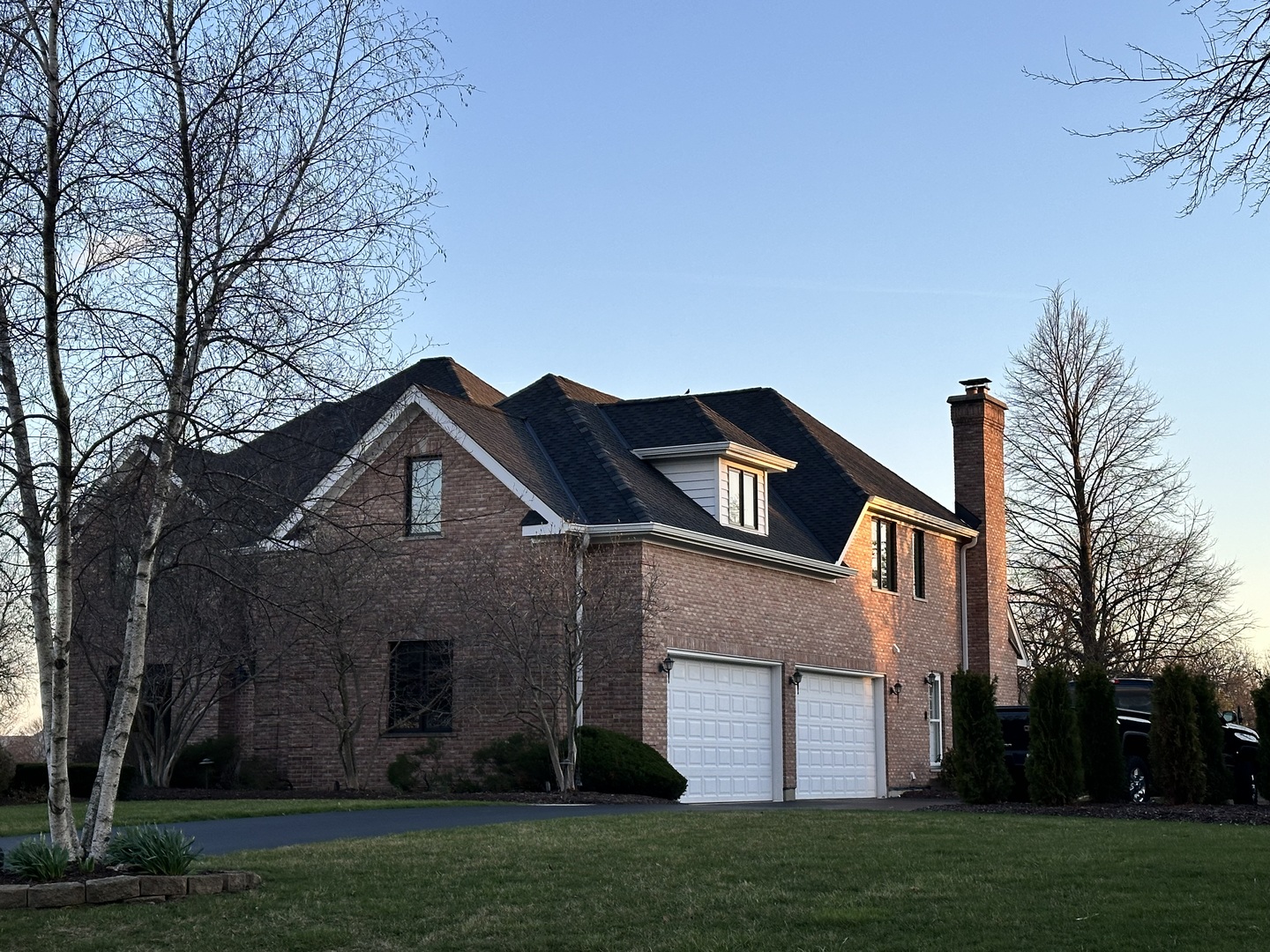 Photo 6 of 76 of 186 Sycamore Drive house