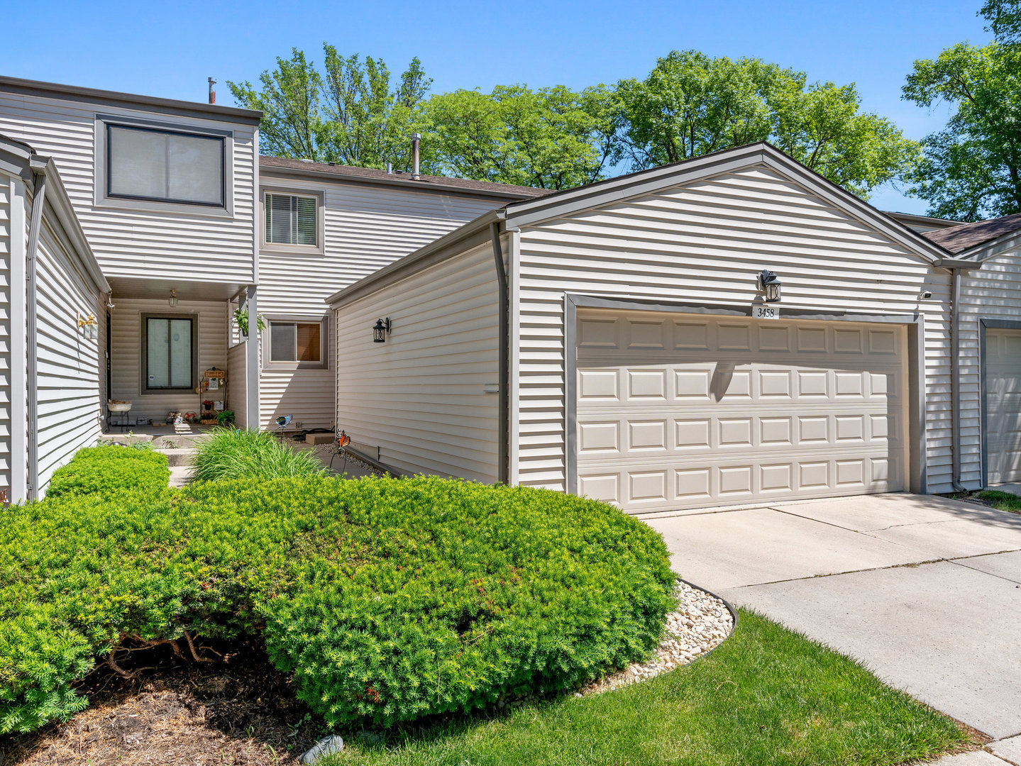 Photo 1 of 18 of 3458 Golfview Drive townhome