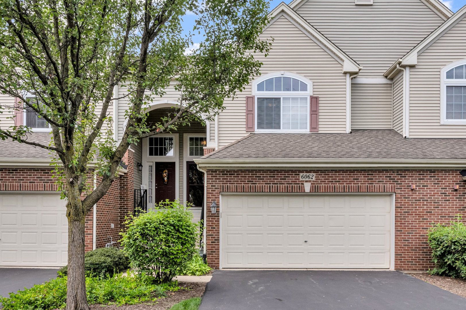 Photo 1 of 26 of 6062 Canterbury Lane townhome