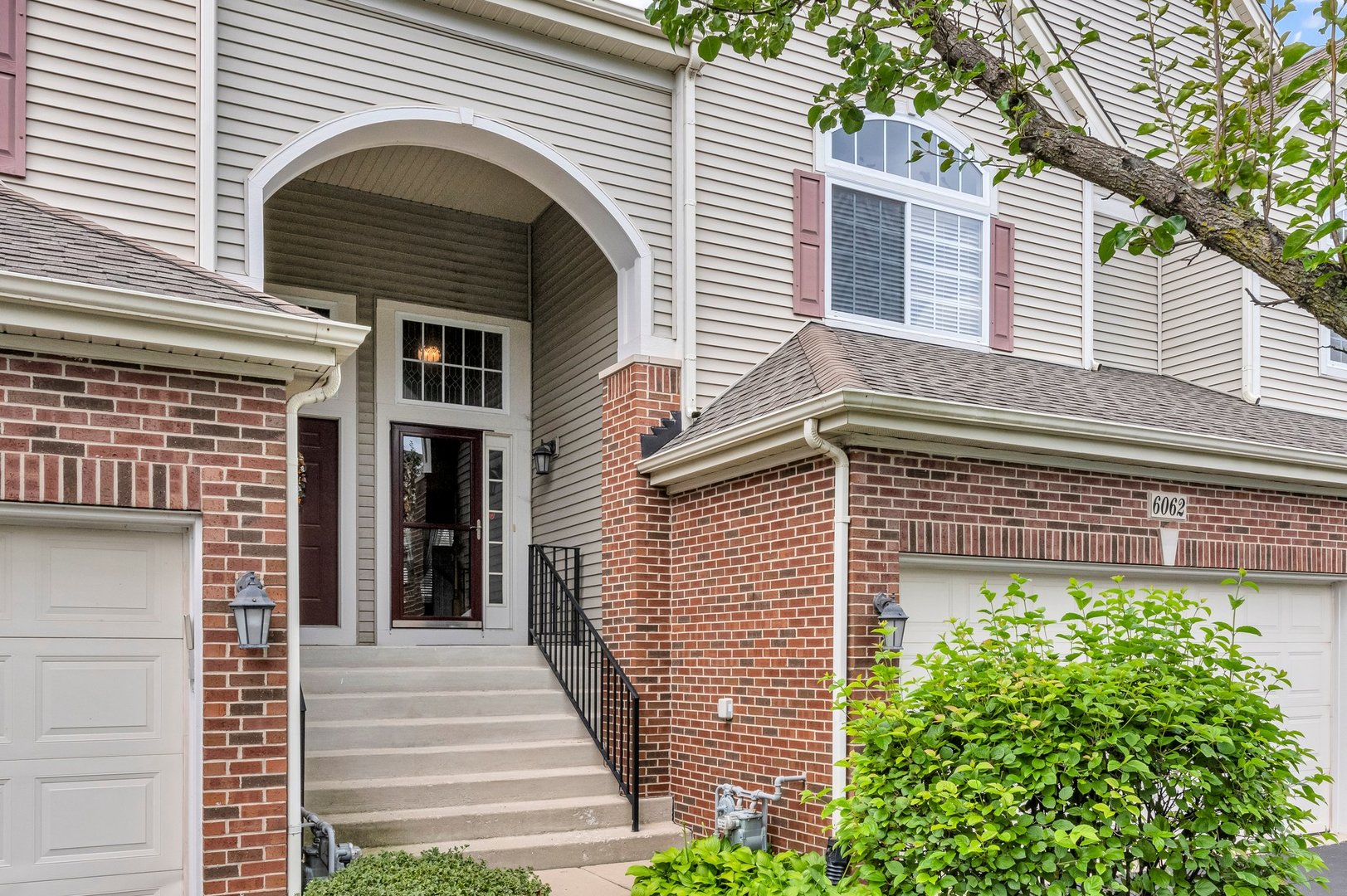 Photo 2 of 26 of 6062 Canterbury Lane townhome