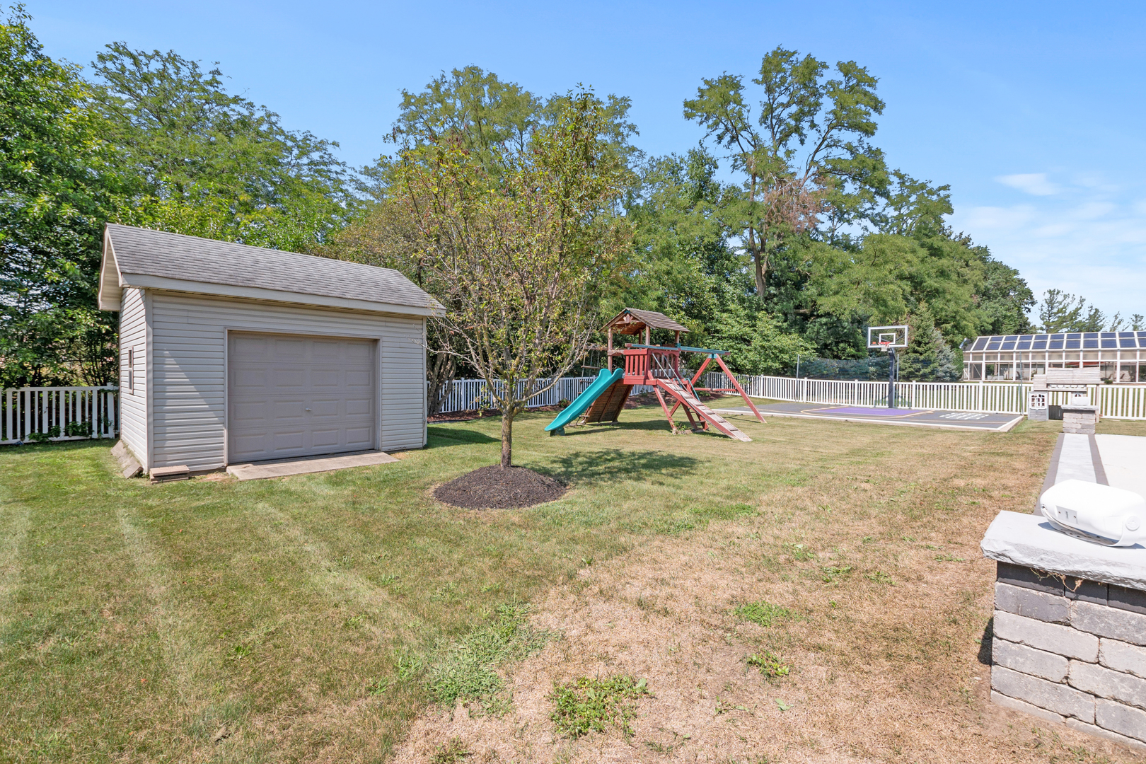 Photo 43 of 47 of 16810 Pineview Drive house