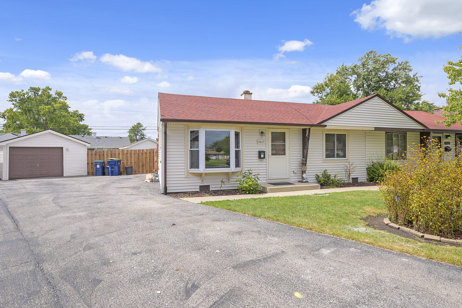 Photo 1 of 19 of 4627 W 89th Place townhome