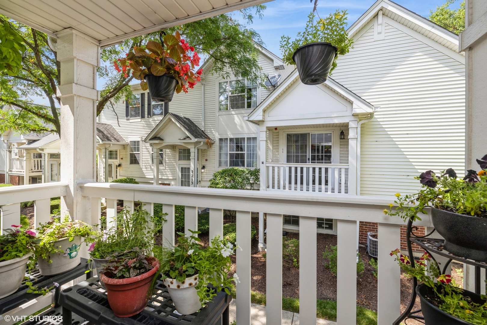 Photo 6 of 22 of 7221 Flagg Creek Drive townhome