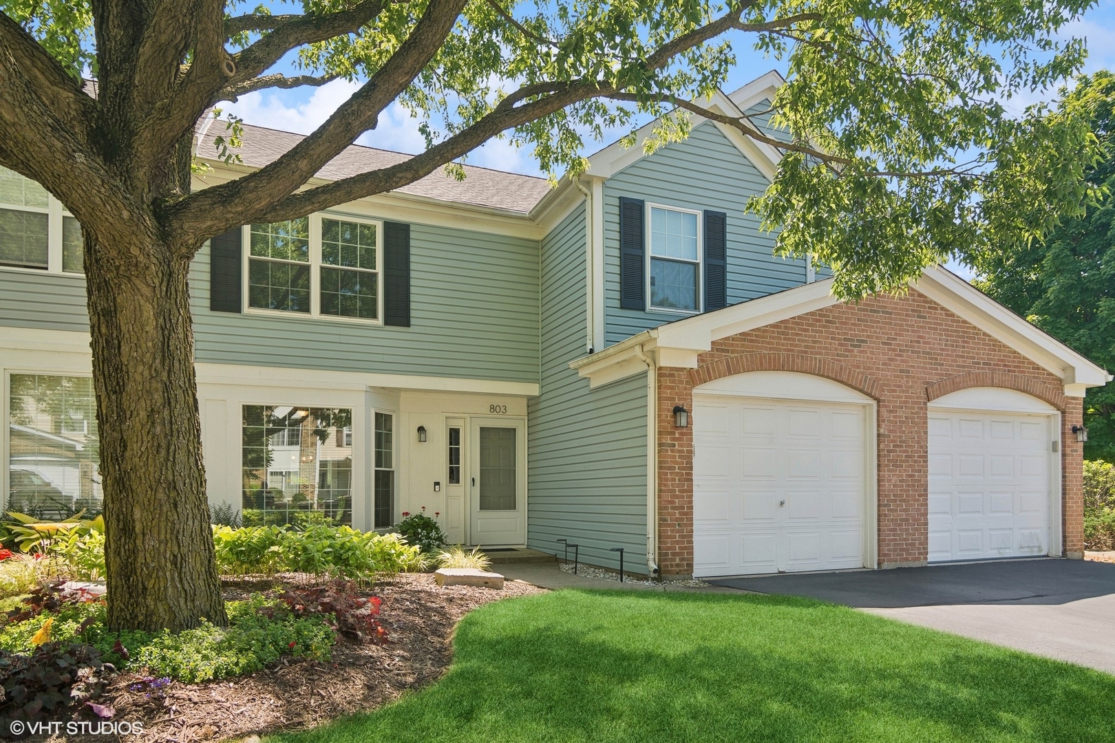 Photo 1 of 21 of 803 Canterbury Lane townhome