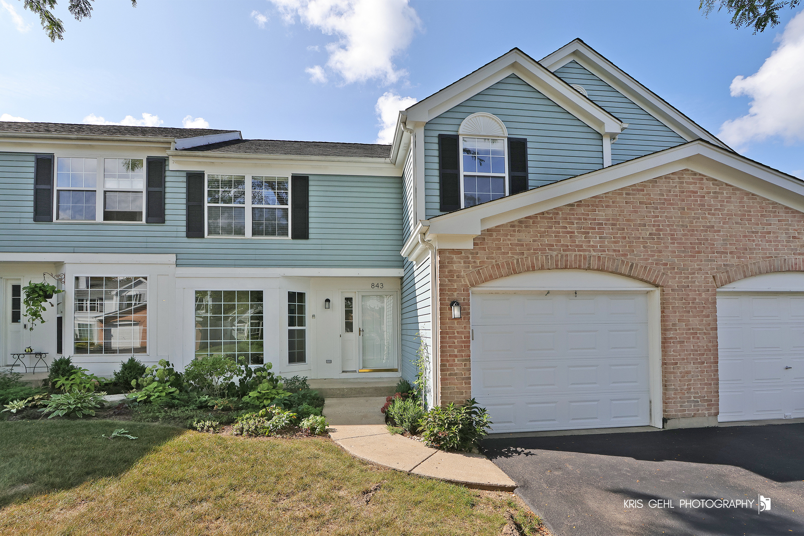 Photo 1 of 28 of 843 S Constitution Avenue townhome