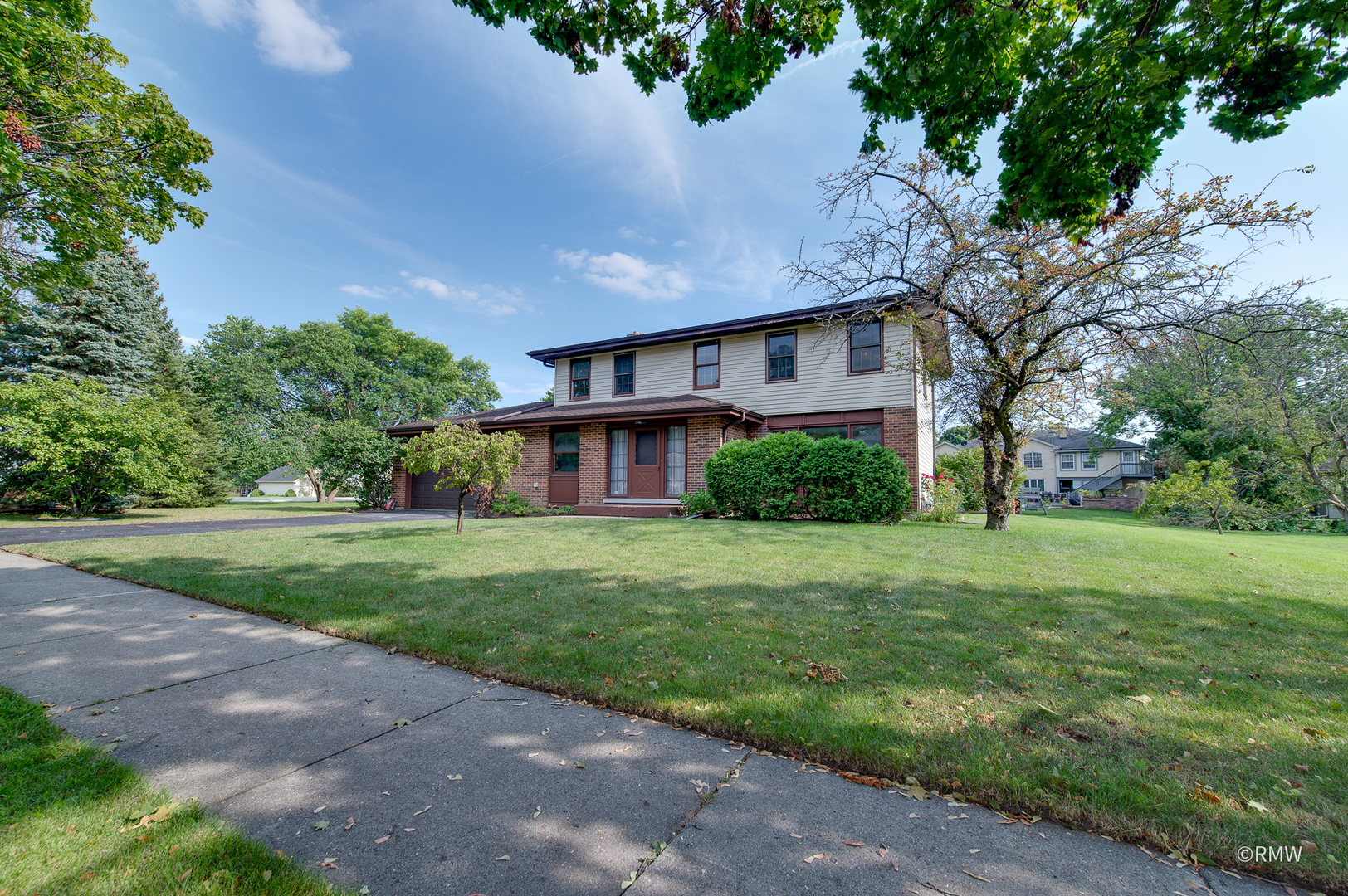 Photo 2 of 19 of 624 Walters Lane house