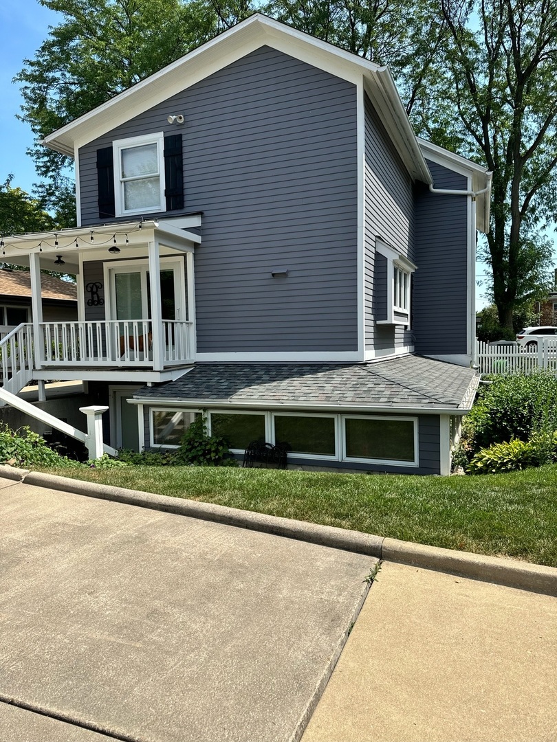 Photo 4 of 43 of 310 N ELM Street house