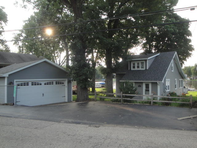 Photo 1 of 6 of 1310 River Terrace Drive house