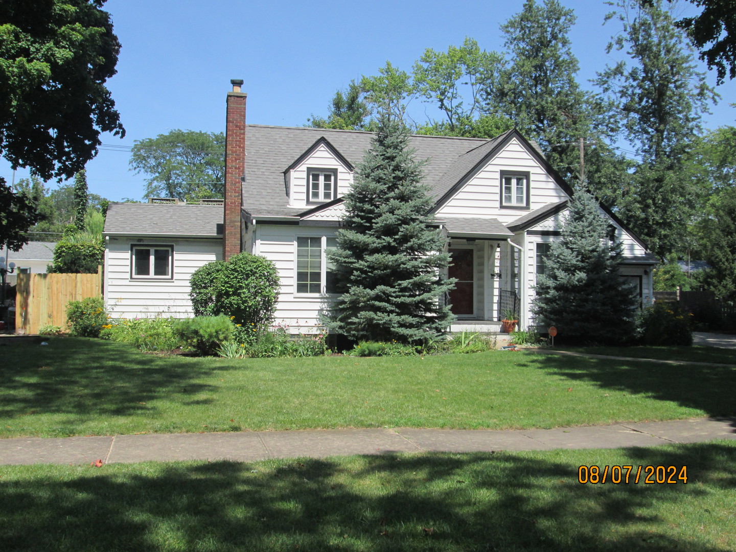 Photo 1 of 24 of 1425 Taylor Street house