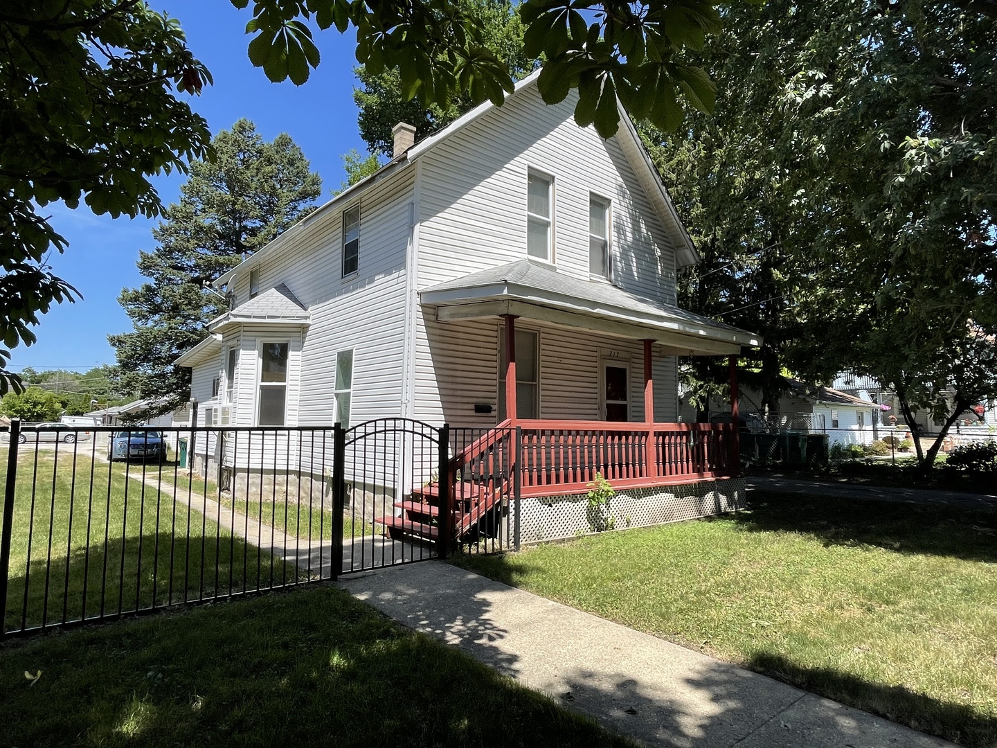 Photo 1 of 18 of 217 Henderson Avenue house