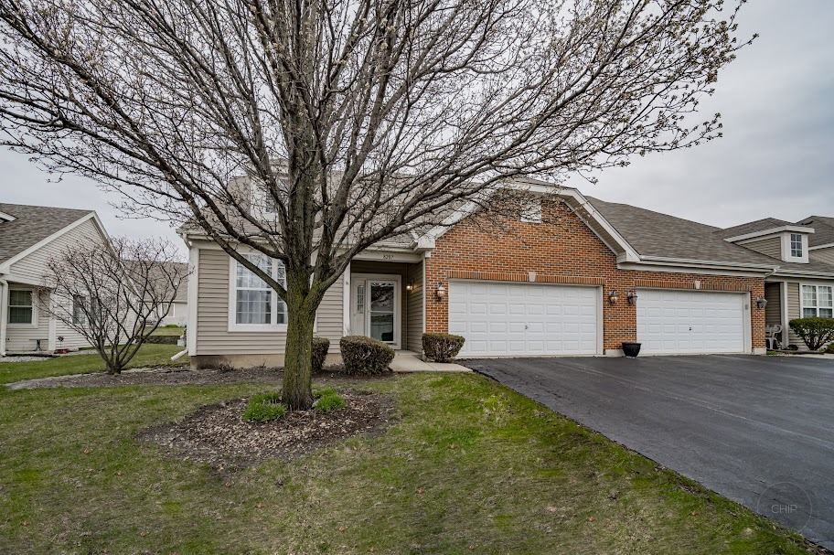 Photo 1 of 23 of 8207 Tremont Lane townhome