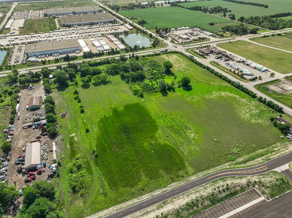 Photo 8 of 9 of 2201 S Chicago Street land