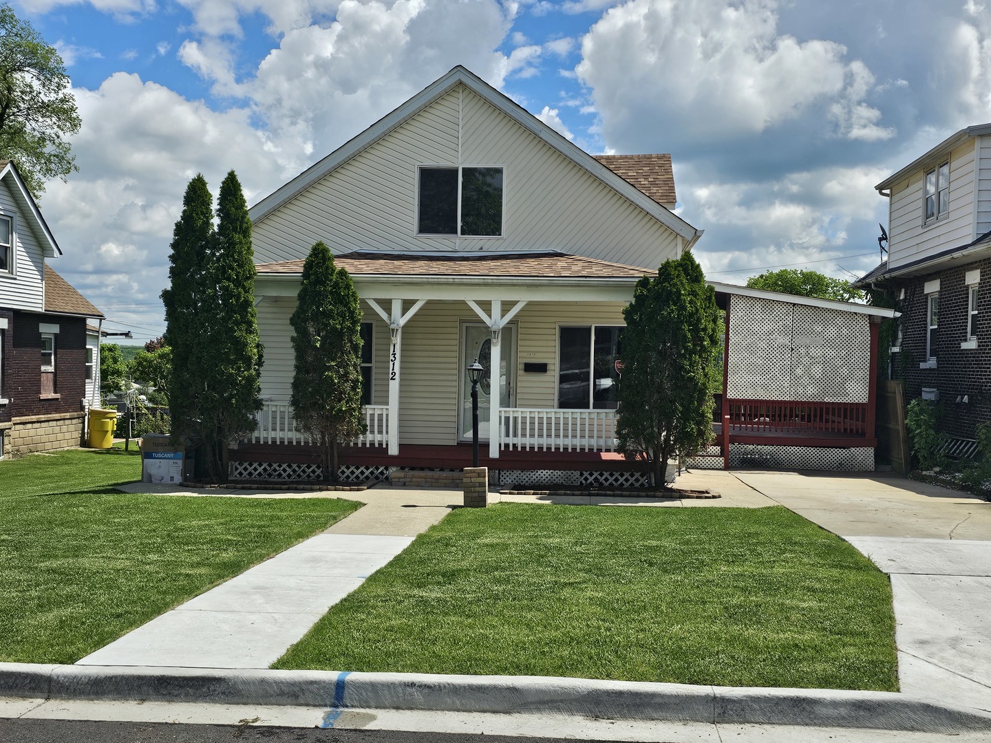 Photo 3 of 12 of 1312 Cora Street house