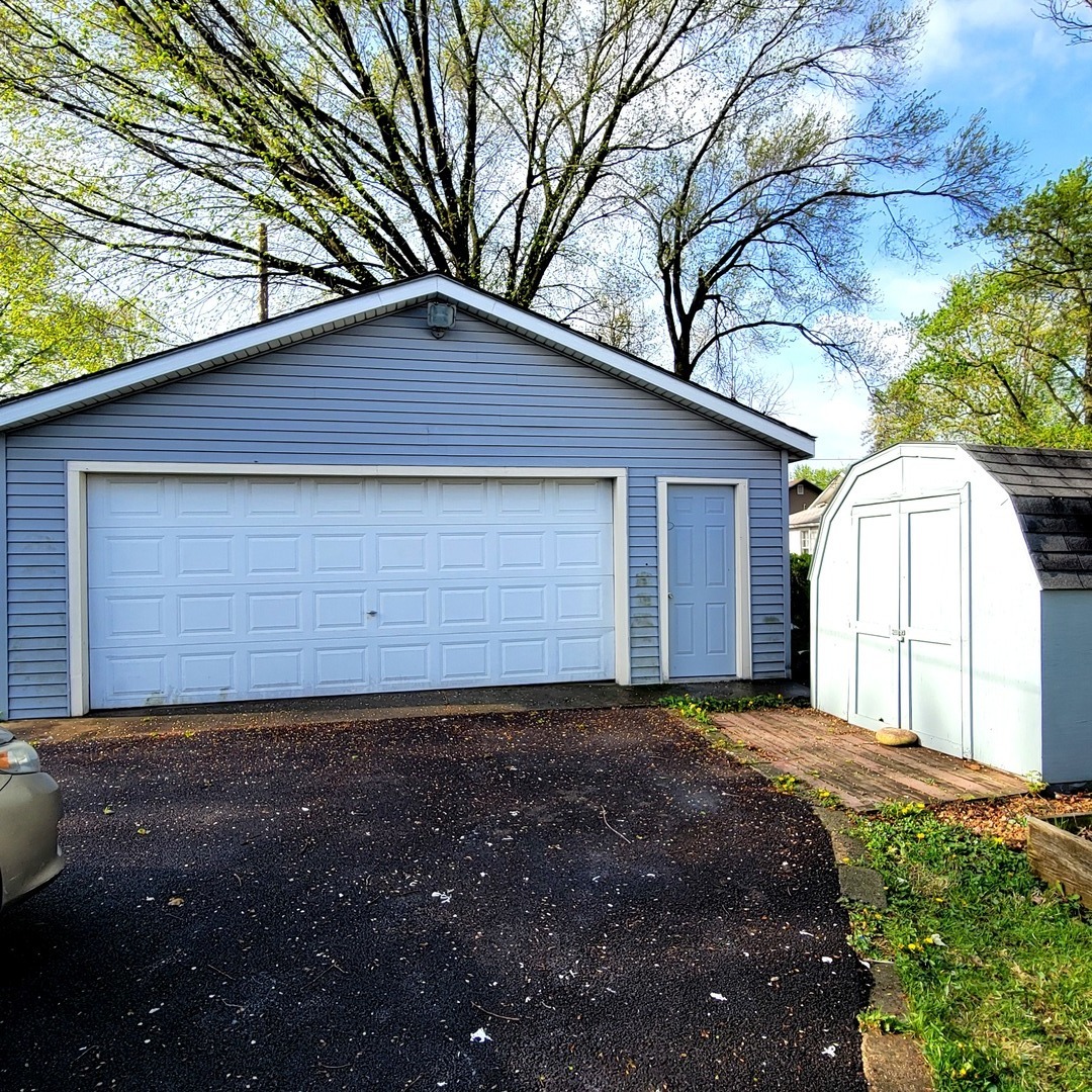 Photo 2 of 3 of 1306 Kinsey Avenue house