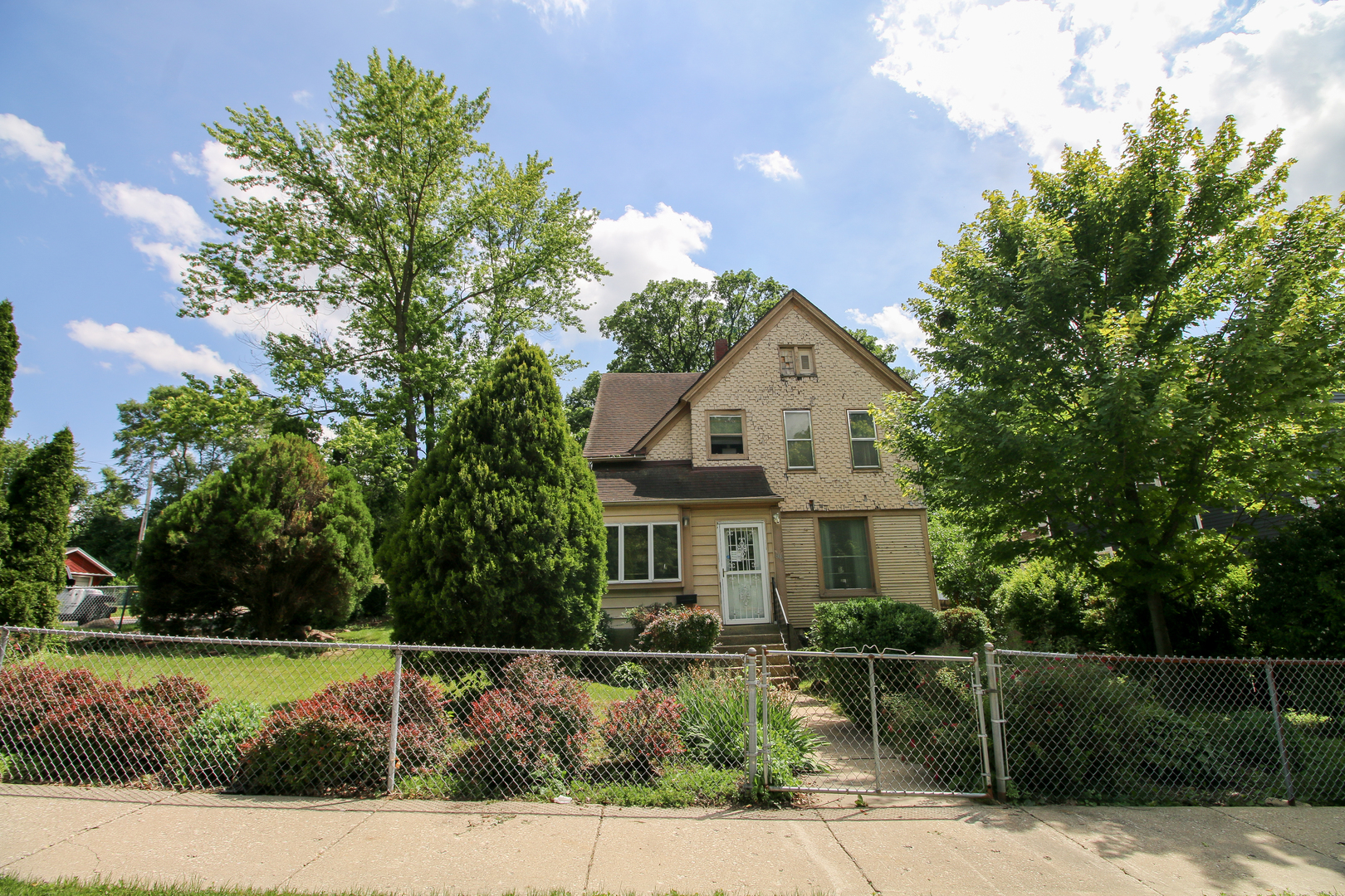 Photo 6 of 39 of 606 4th Avenue house