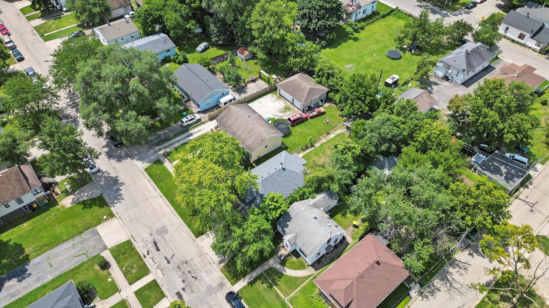 Photo 35 of 36 of 519 S DesPlaines Street house