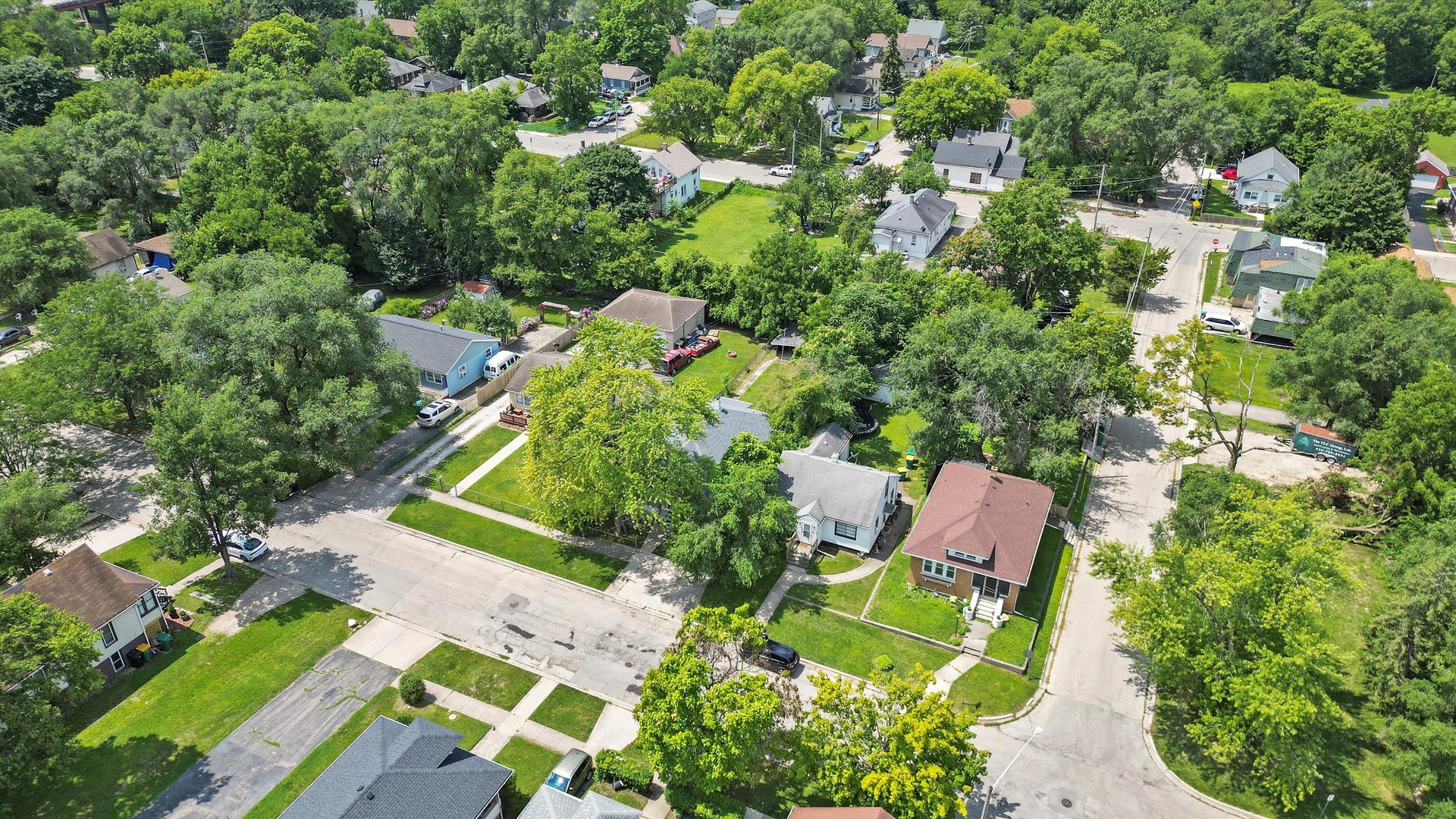 Photo 36 of 36 of 519 S DesPlaines Street house