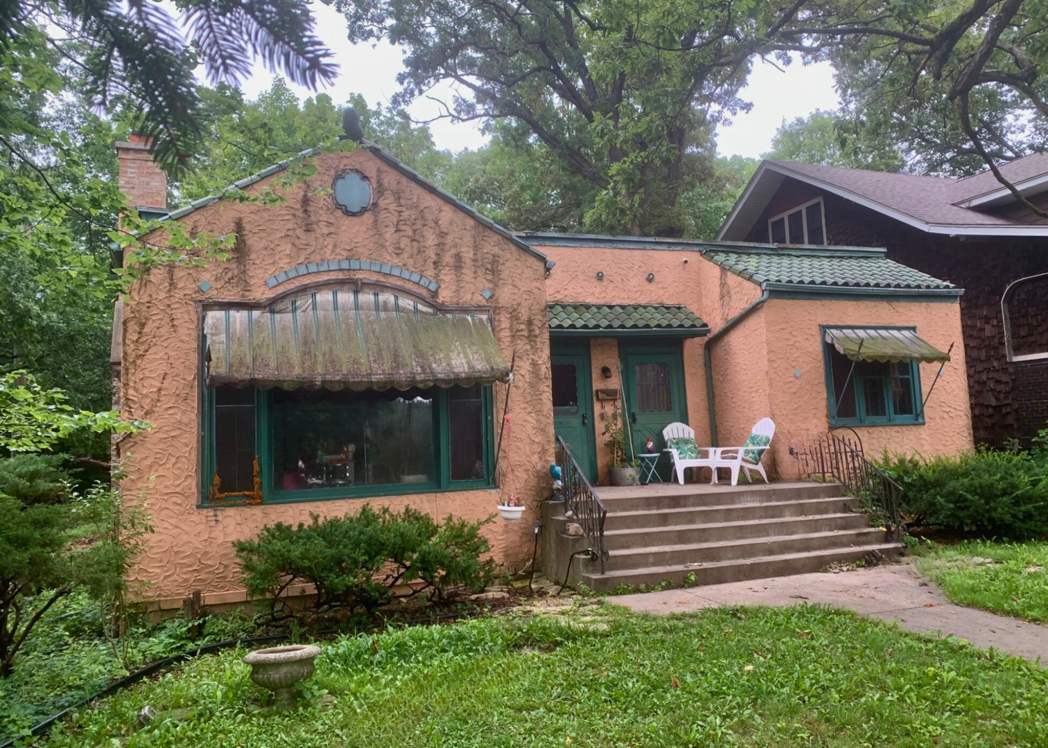 Photo 1 of 3 of 1107 W Park Front Street house