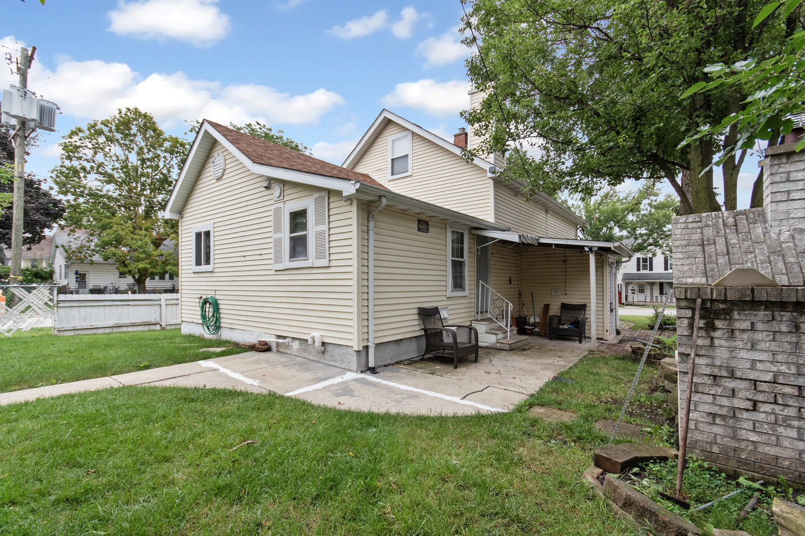 Photo 2 of 15 of 925 Cora Street house