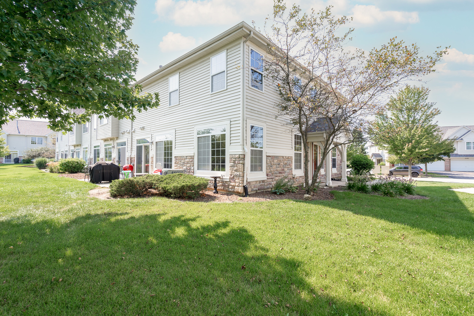 Photo 4 of 24 of 2164 Pembridge Lane townhome