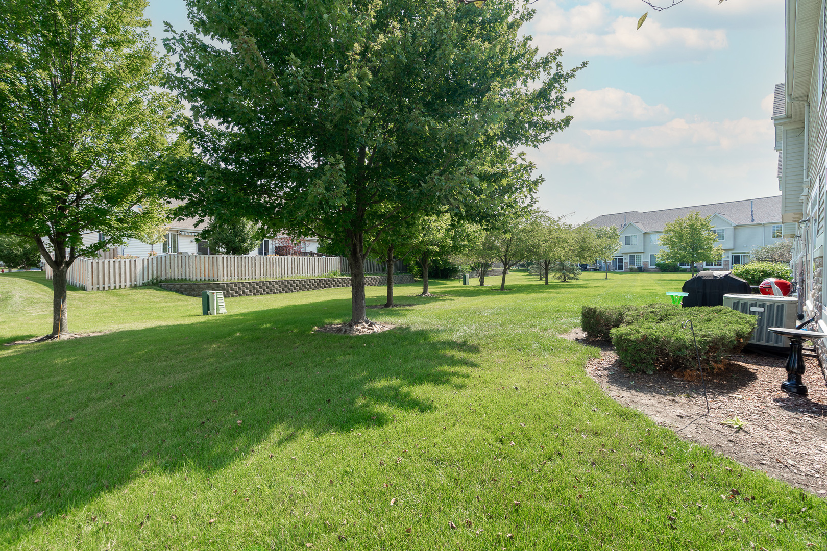 Photo 5 of 24 of 2164 Pembridge Lane townhome