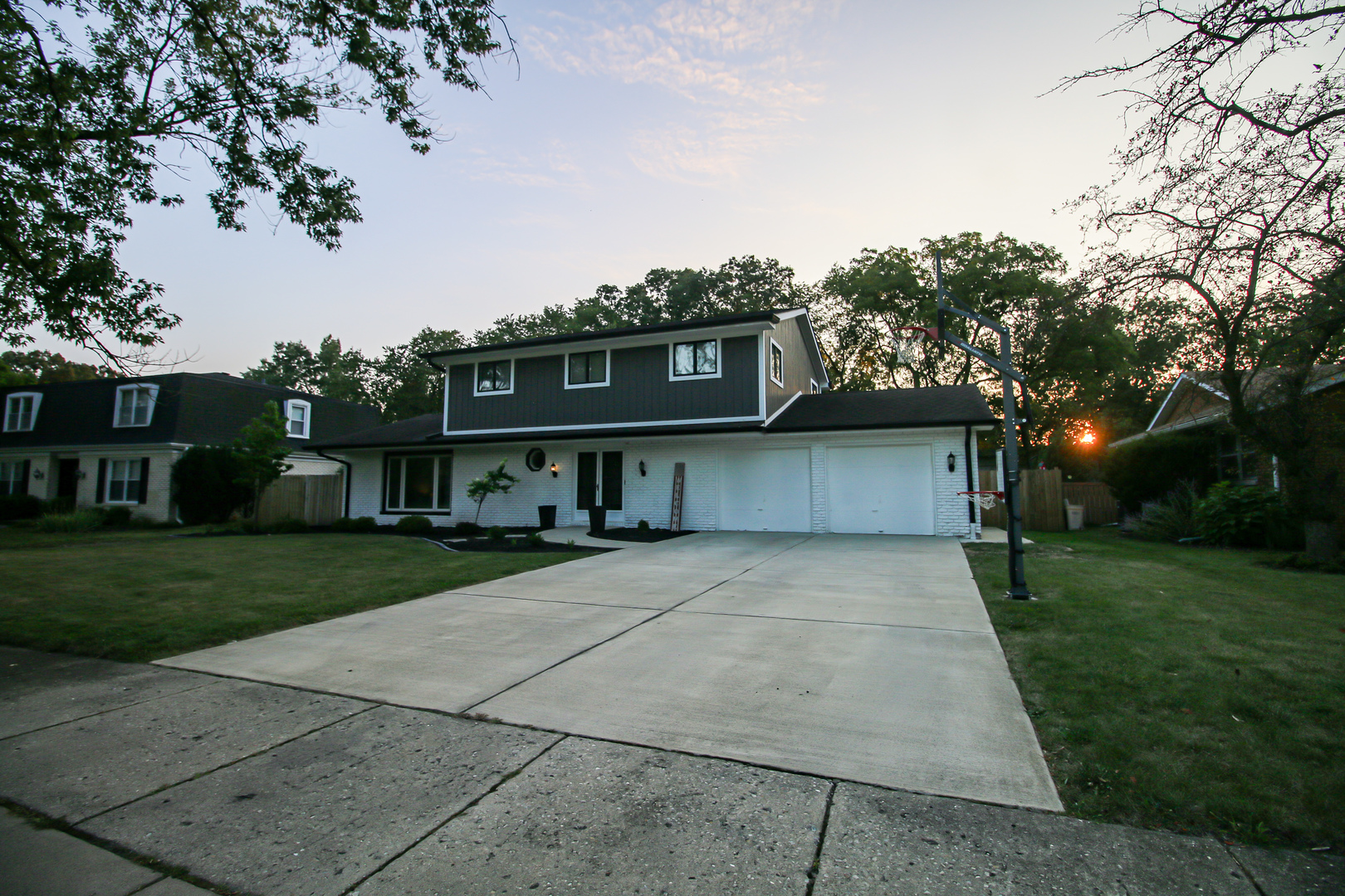 Photo 5 of 49 of 207 Meadow Wood Drive house