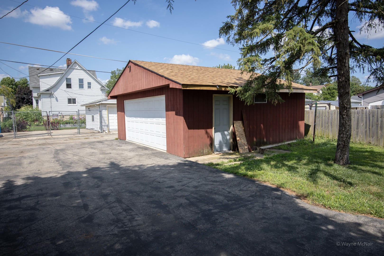 Photo 26 of 31 of 411 Landau Avenue house