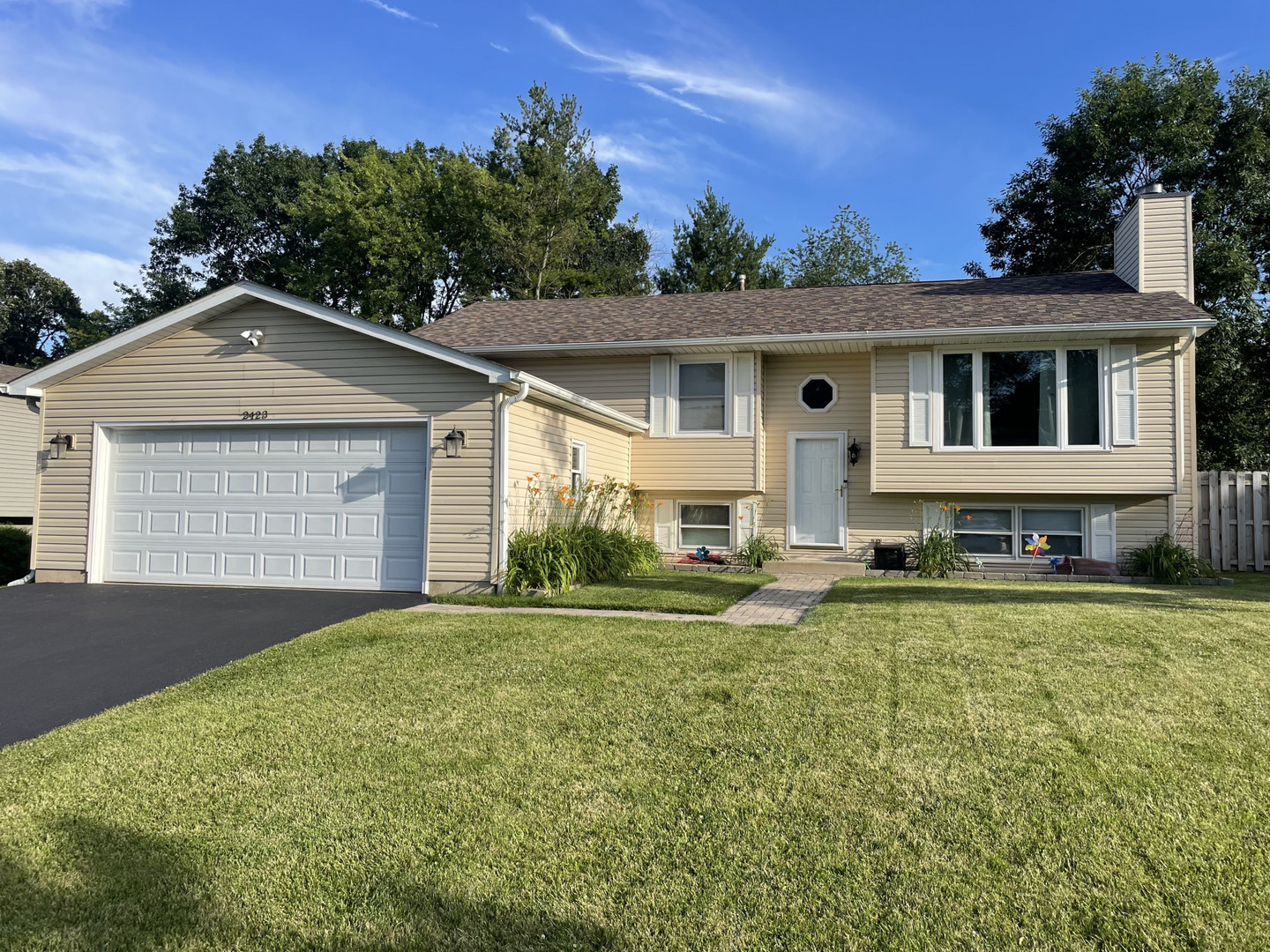 Photo 1 of 18 of 2423 Great Oak Drive house