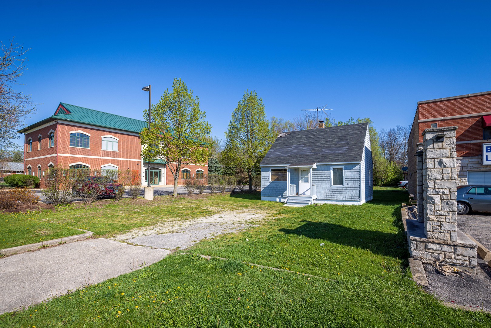 Photo 5 of 7 of 1620 Ogden Avenue land