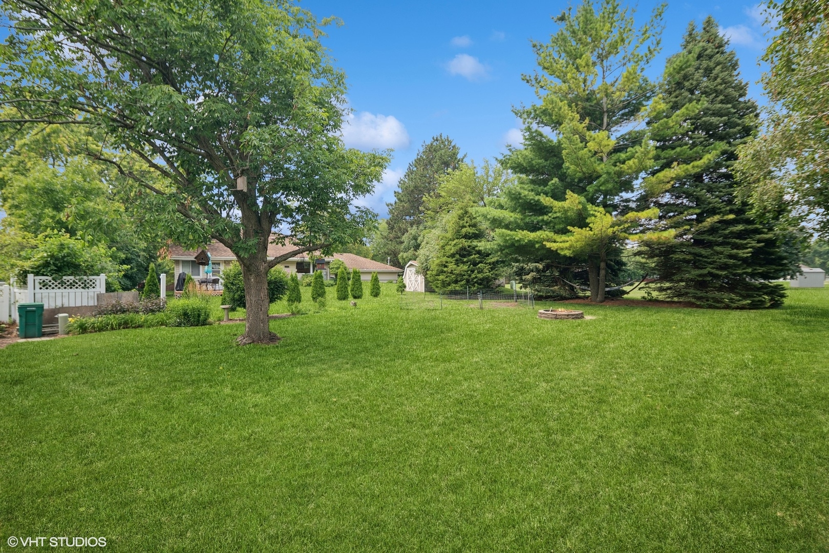 Photo 13 of 13 of 1206 Illini Drive house