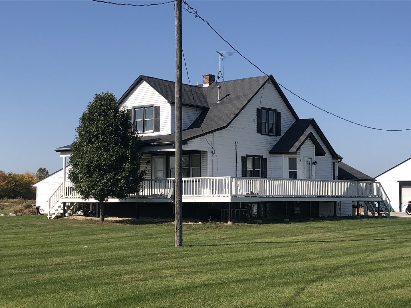 Photo 1 of 24 of 1946 Olde Farm Road house