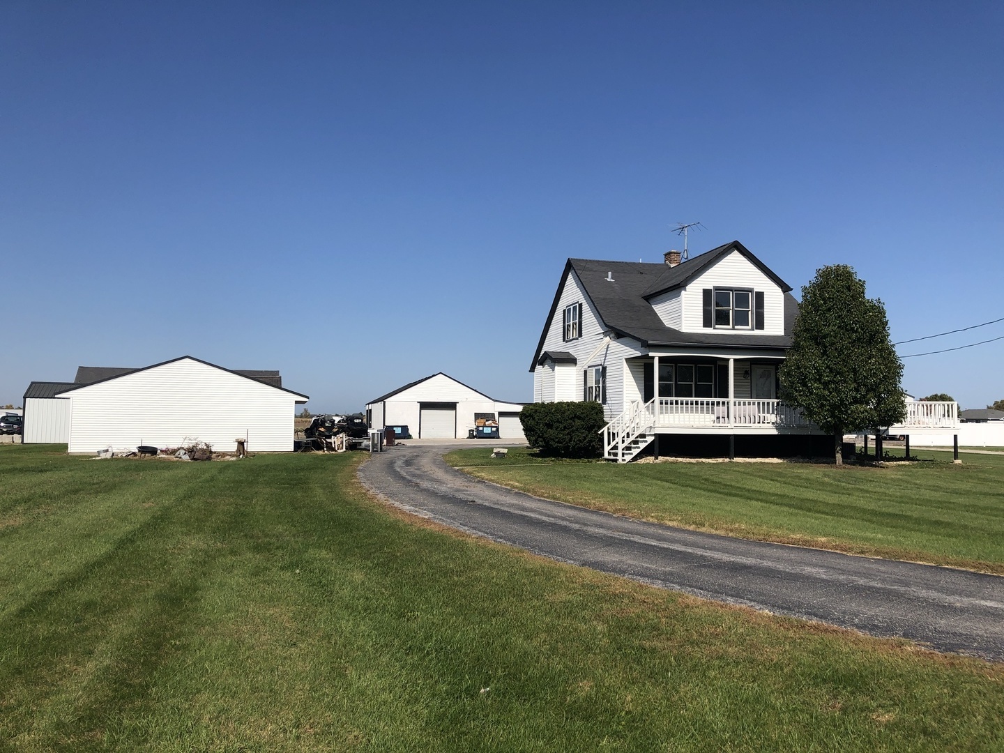 Photo 19 of 24 of 1946 Olde Farm Road house