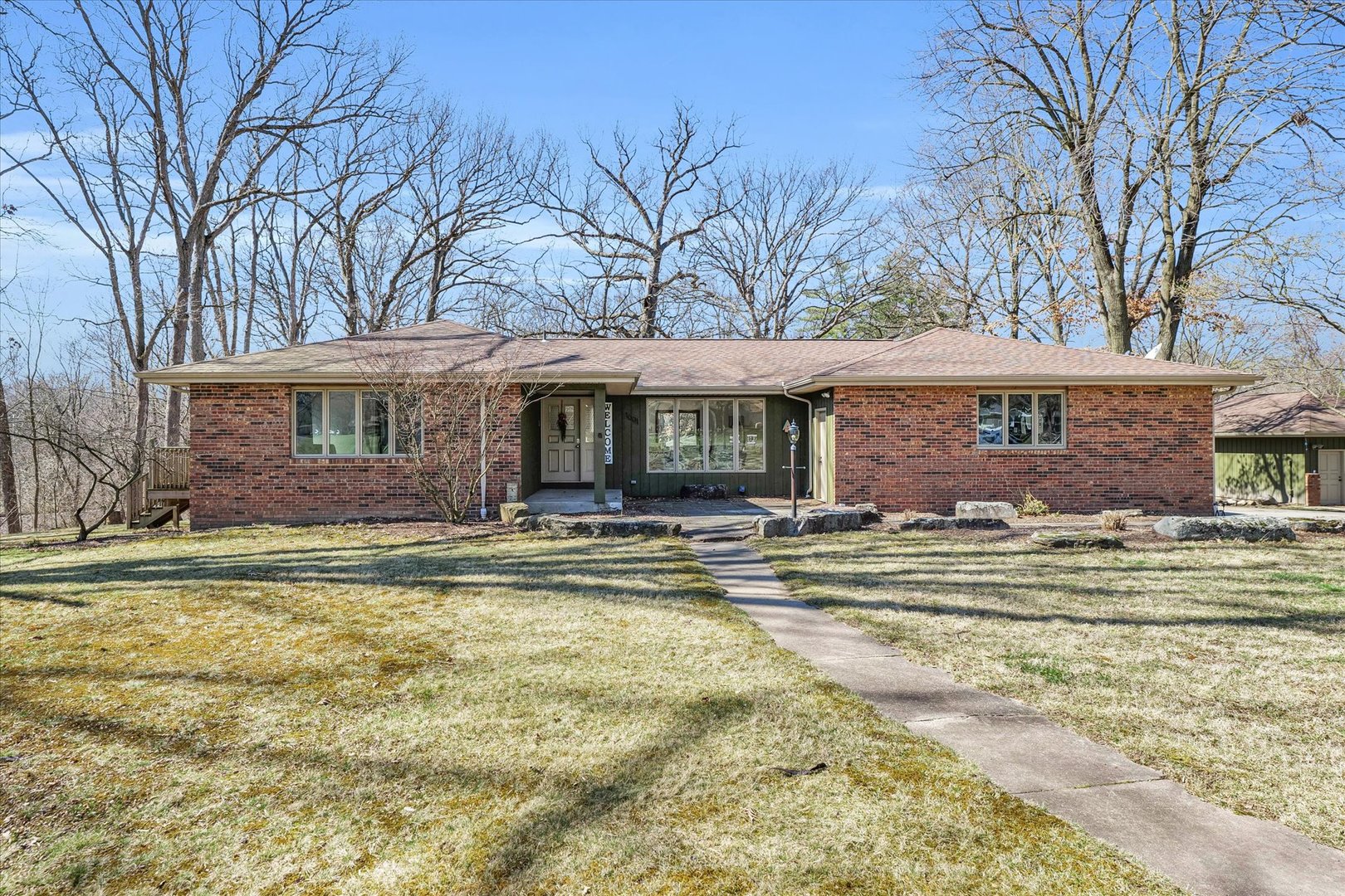 Photo 4 of 44 of 1001 Oak Creek Circle house