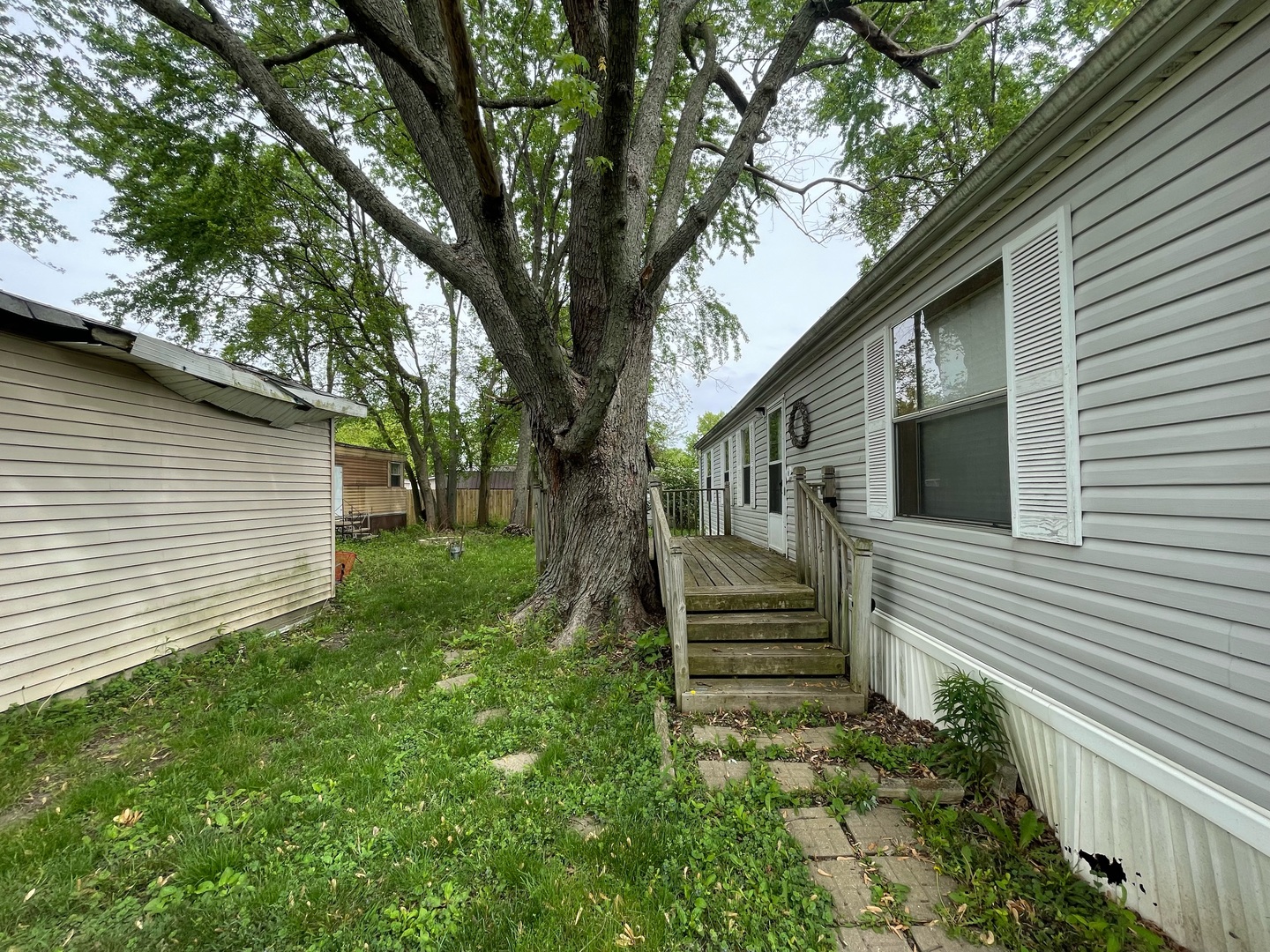 Photo 4 of 37 of 39 Pulaski Street mobile home