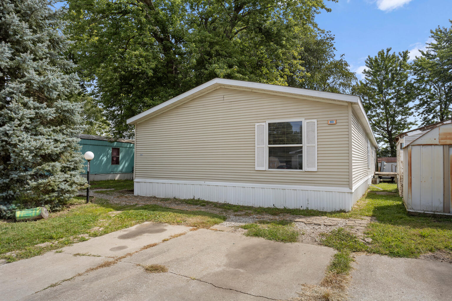 Photo 21 of 25 of 563 Randolph Street mobile home