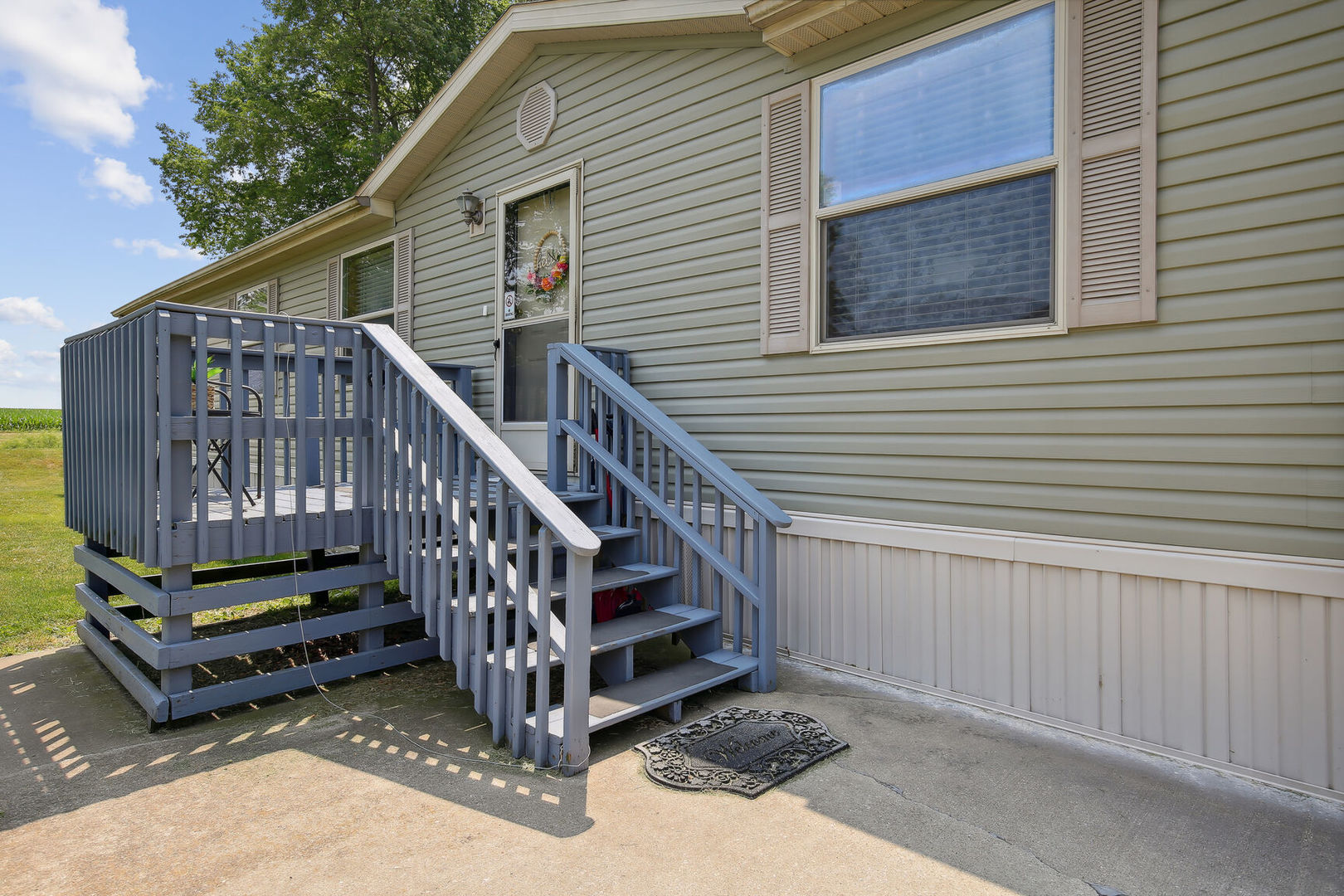 Photo 2 of 20 of 559 Randolph Street mobile home