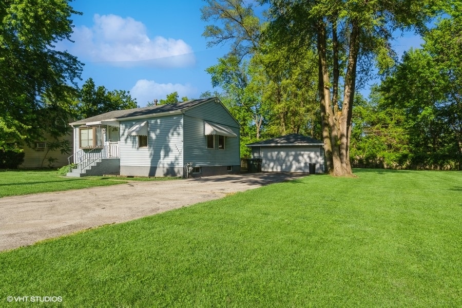 Photo 1 of 17 of 16031 Sawyer Avenue house