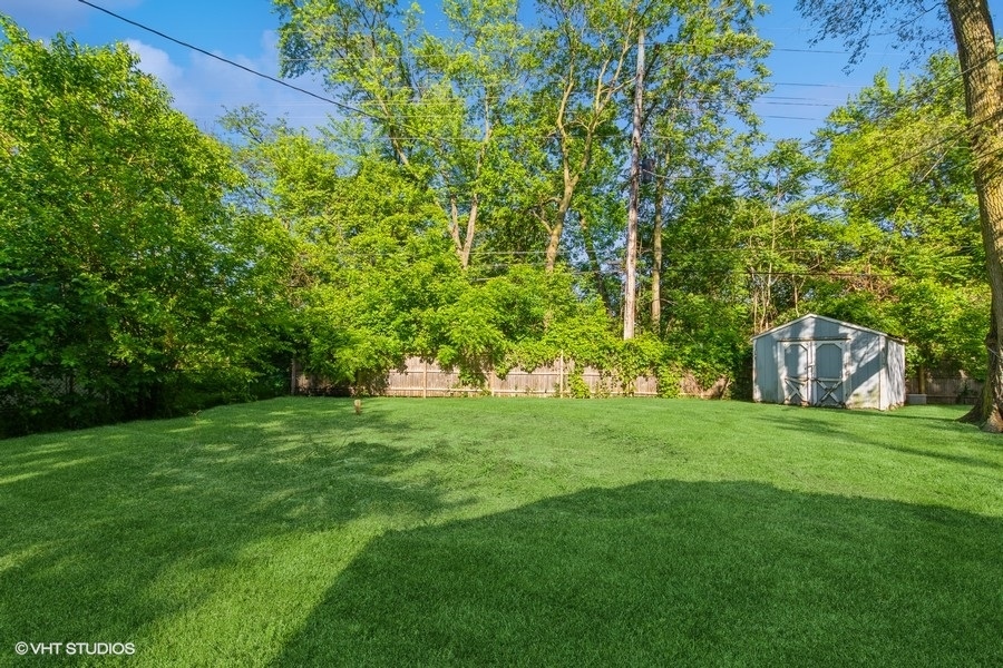 Photo 16 of 17 of 16031 Sawyer Avenue house