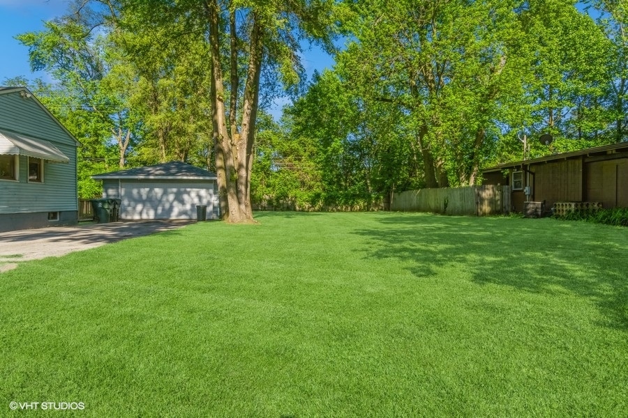 Photo 17 of 17 of 16031 Sawyer Avenue house