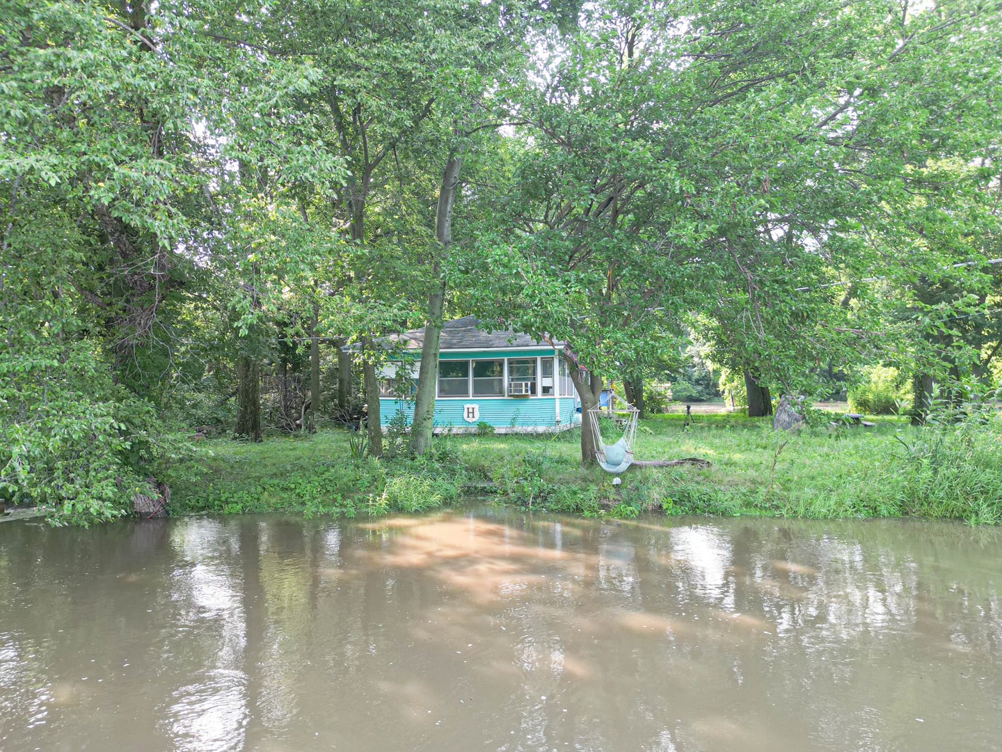 Photo 8 of 23 of 4 Maple Island S house