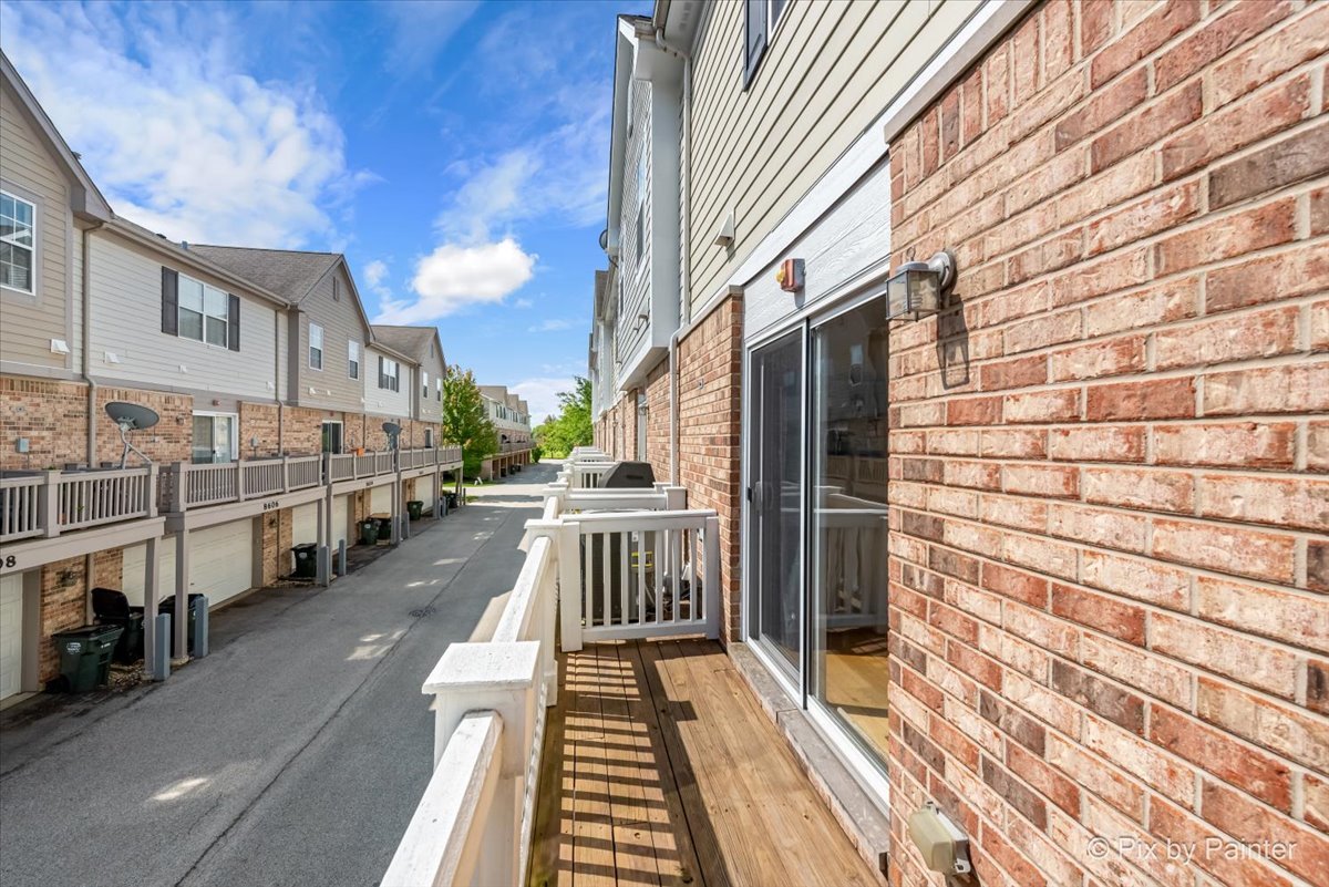 Photo 11 of 32 of 8611 Waukegan Road townhome