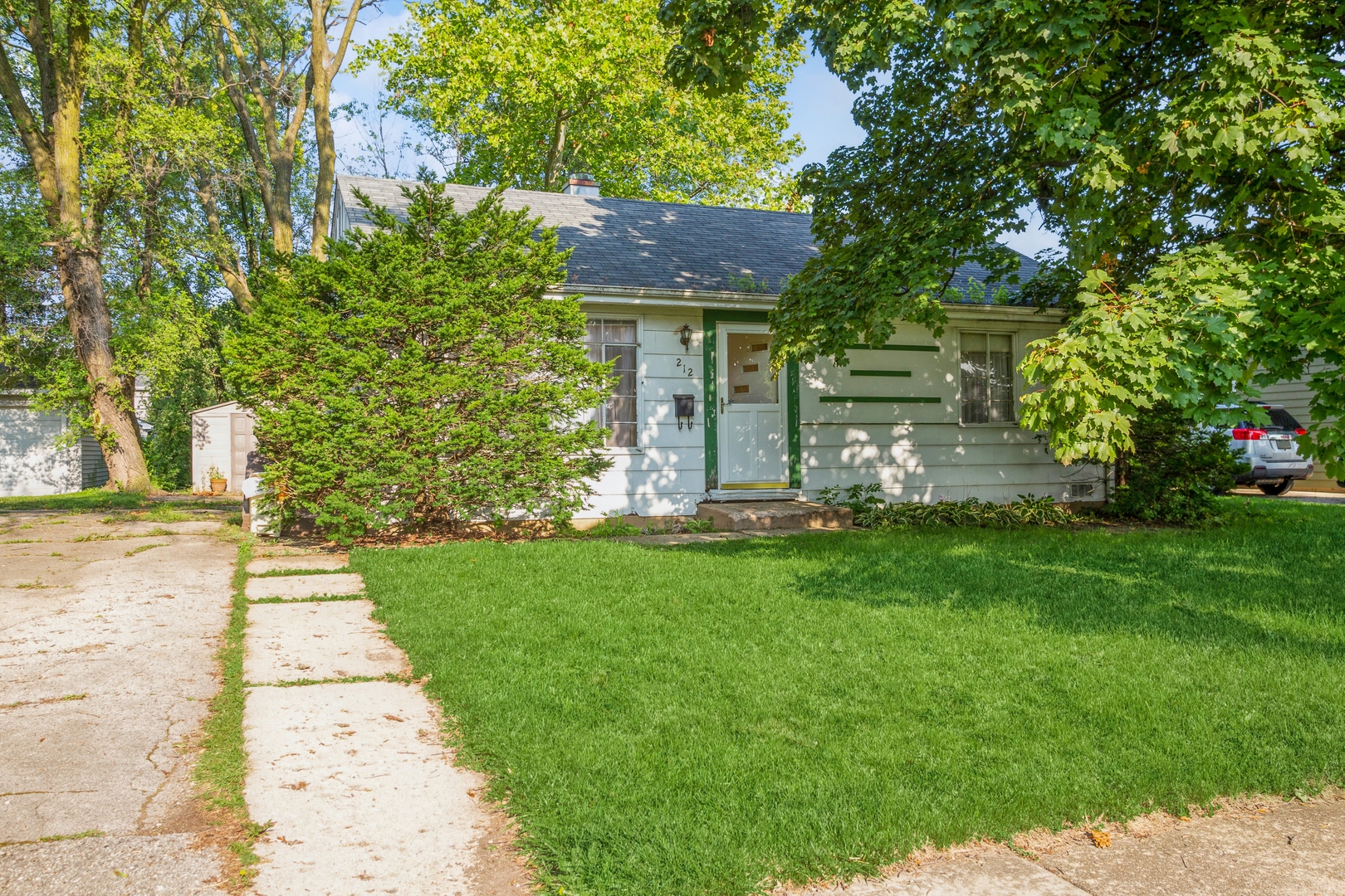 Photo 1 of 13 of 212 N Louis Street house