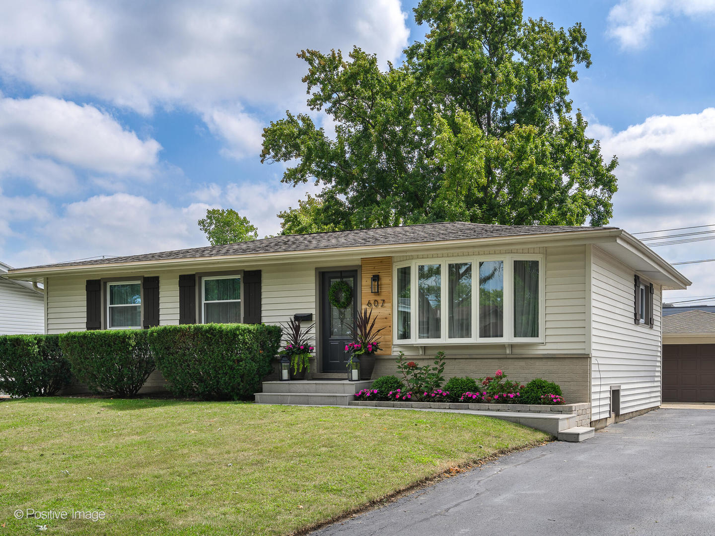 Photo 1 of 26 of 607 E Ironwood Drive house