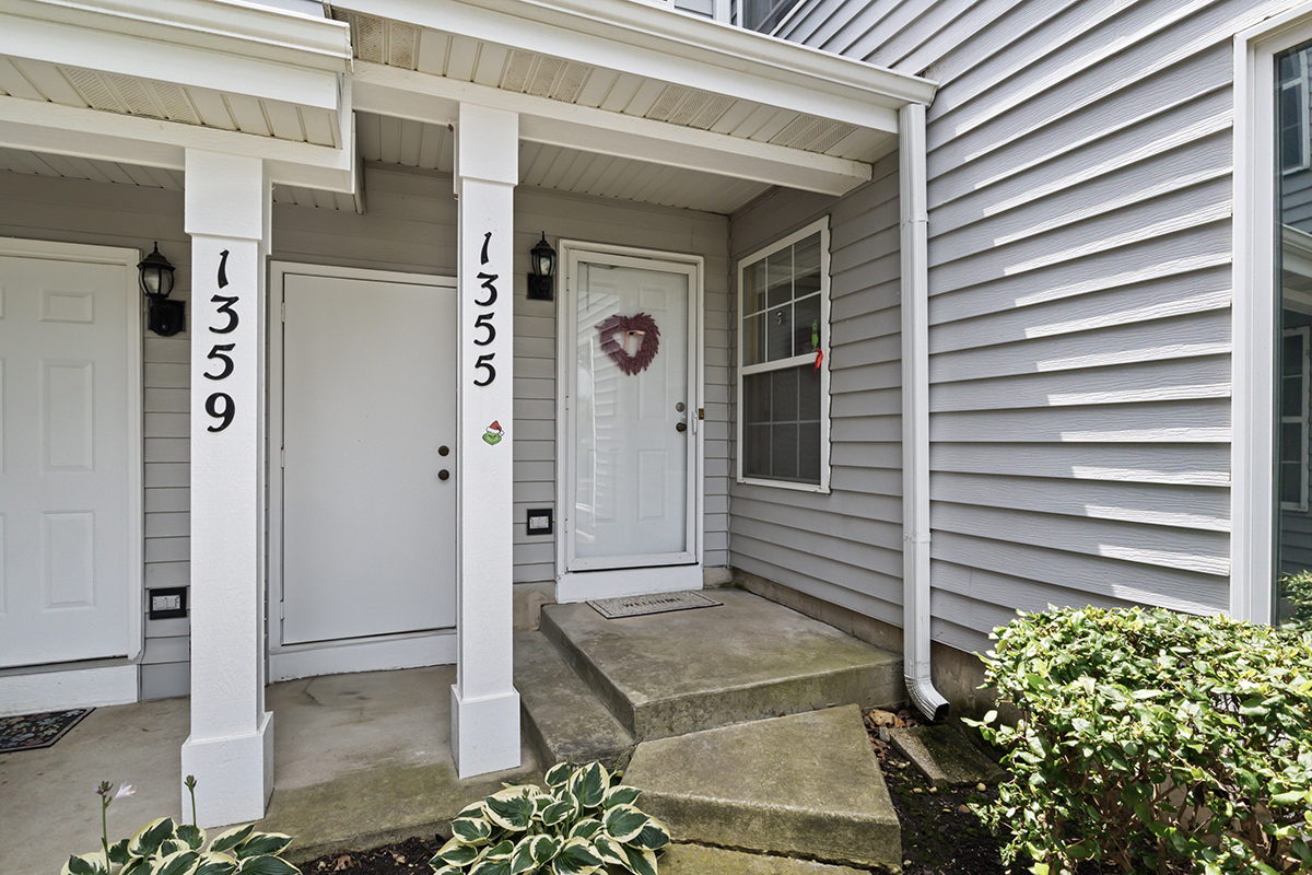 Photo 5 of 31 of 1355 Orleans Drive townhome