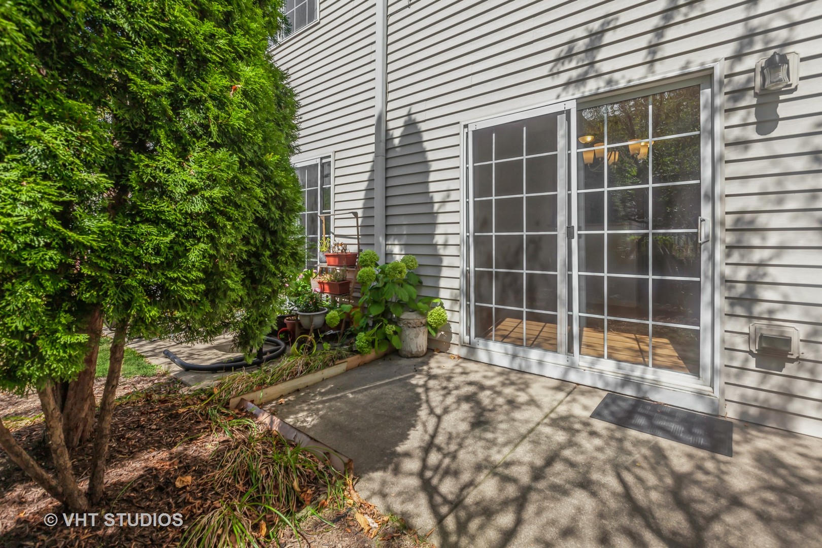 Photo 15 of 16 of 1940 Golden Gate Lane townhome