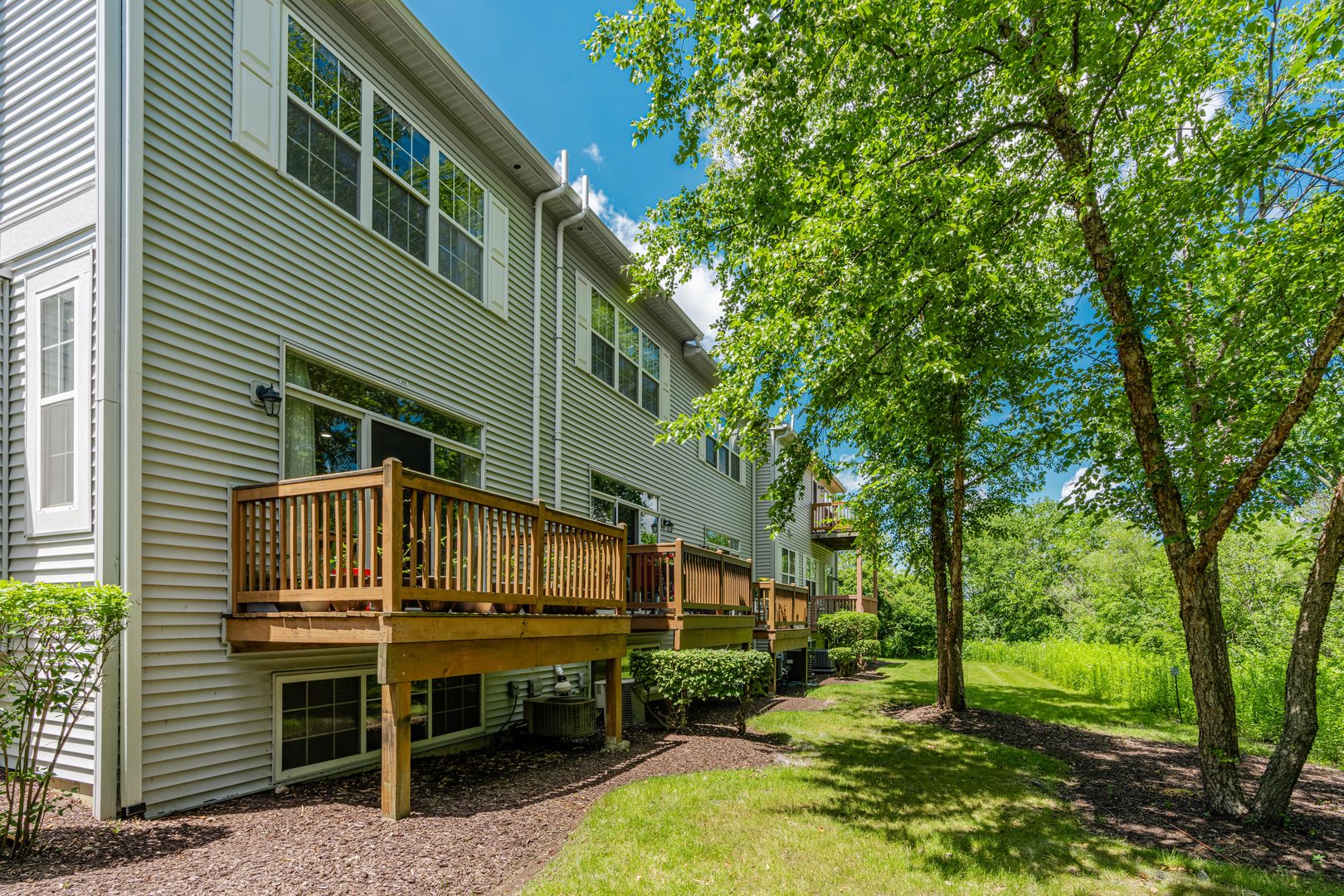 Photo 23 of 24 of 948 Genesee Drive townhome