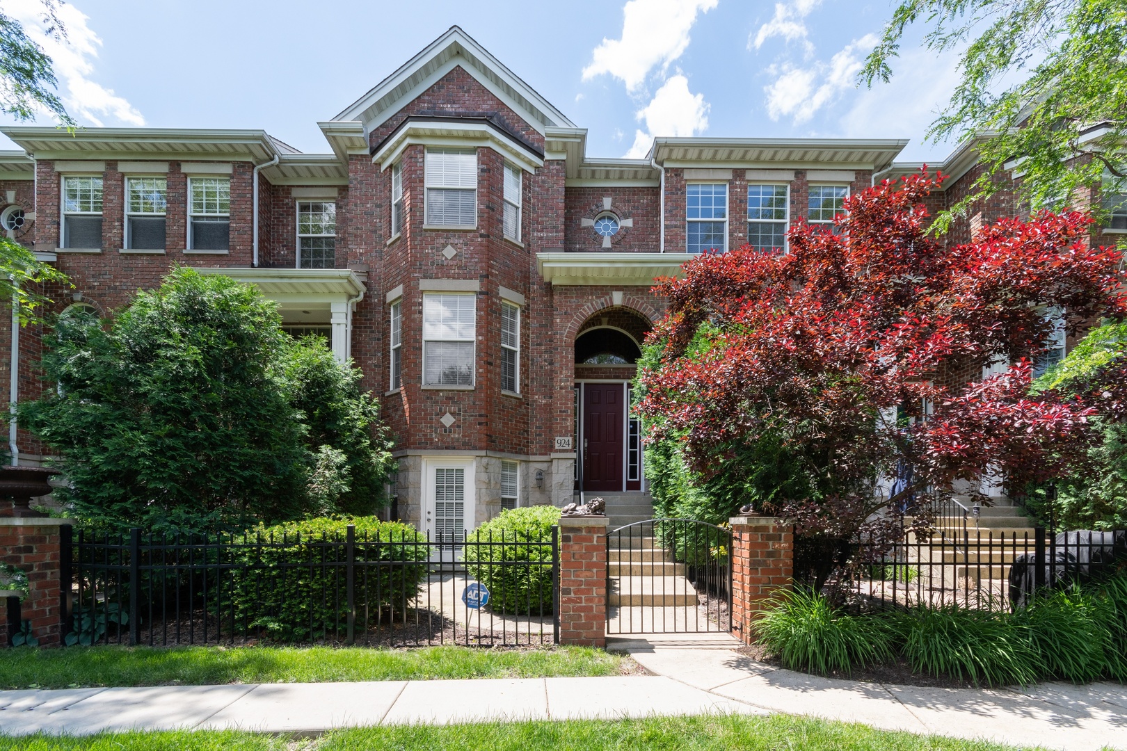 Photo 1 of 17 of 924 Shandrew Drive townhome